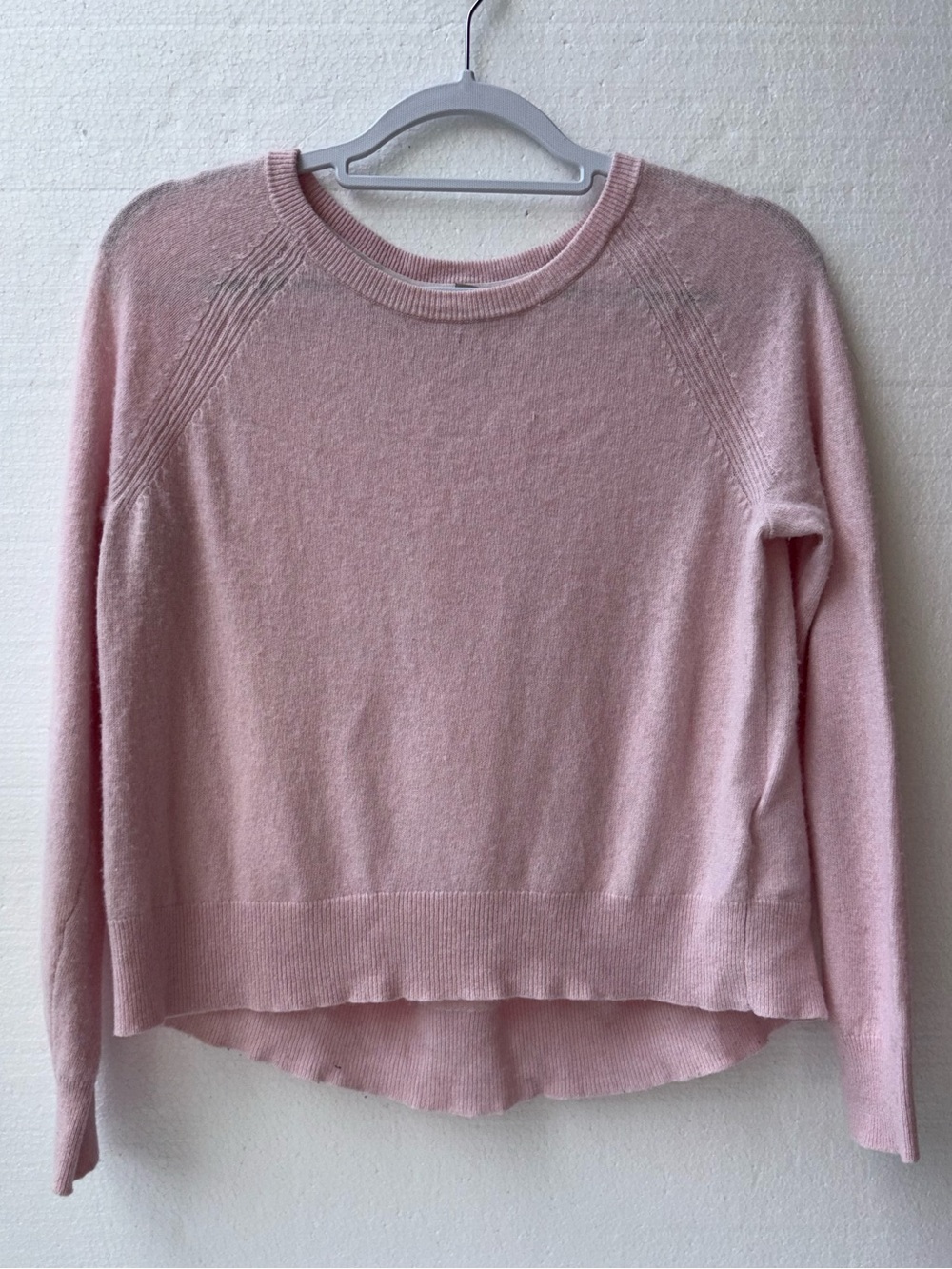 Banana Republic Cashmere Blend Lightweight Long Sleeve Knit Sweater Pink